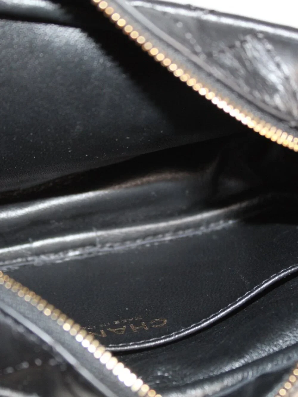 Chanel Black Leather 2.55 Reissue Camera Case Crossbody Zip Top Shoulder Bag